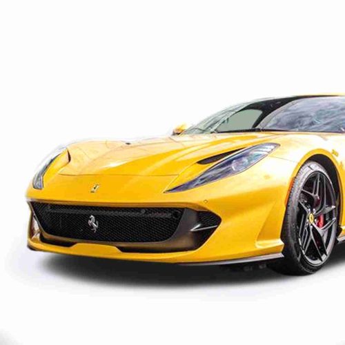 Alquilar el Ferrari 812 SuperFast